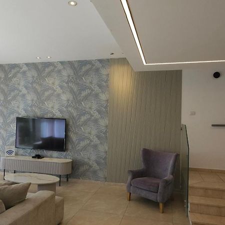 The White Lotus Villa Eilat Bagian luar foto