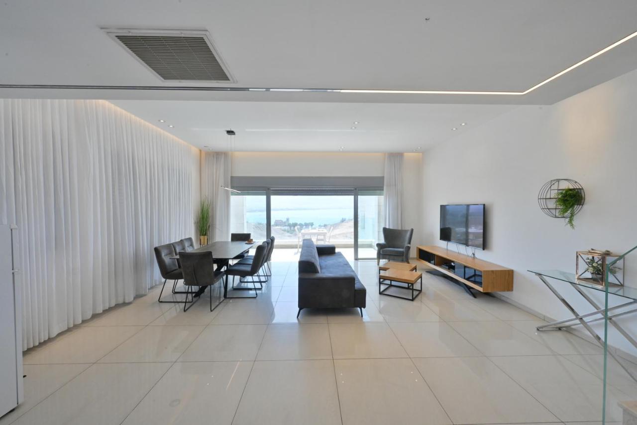 The White Lotus Villa Eilat Bagian luar foto