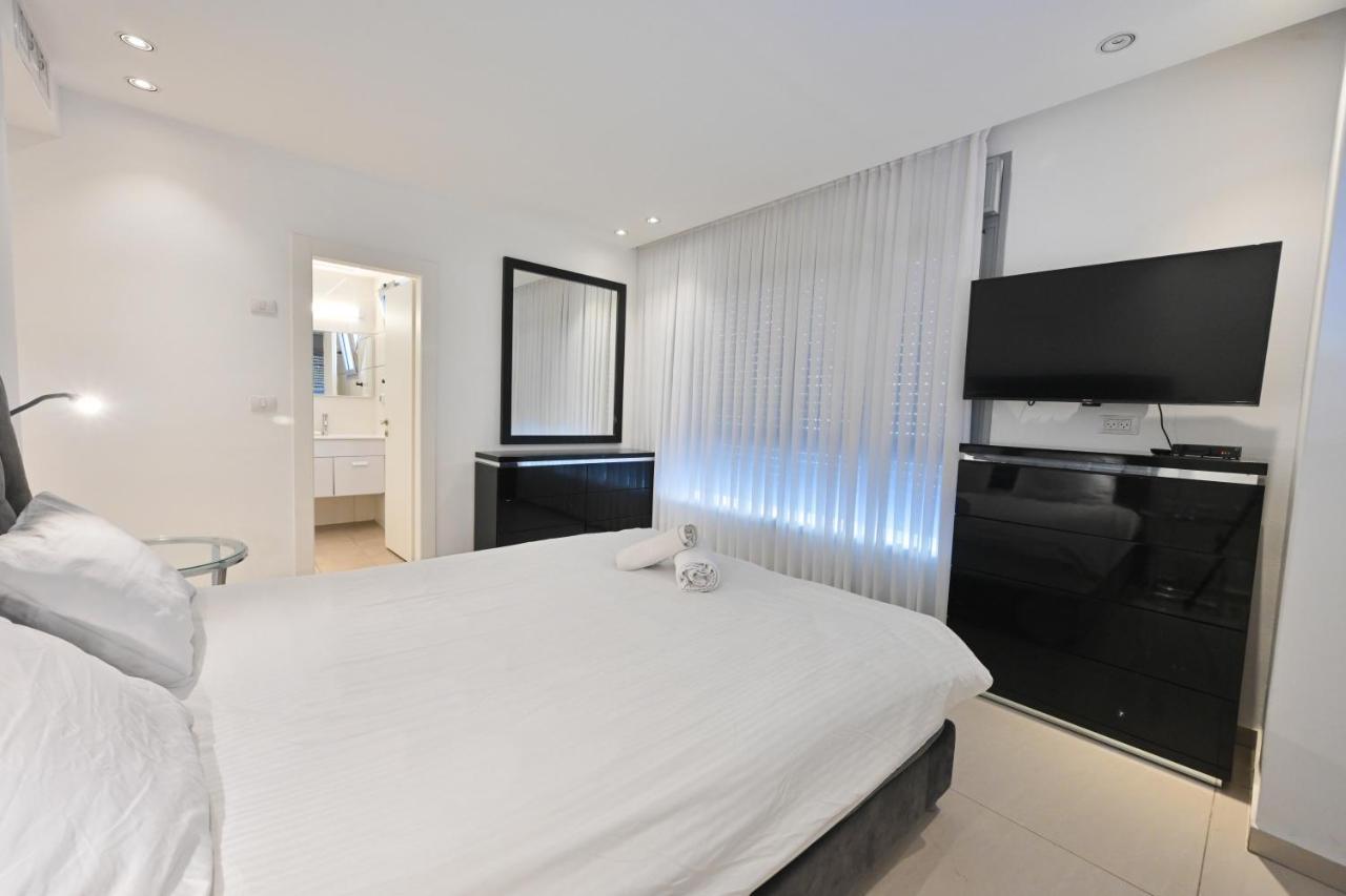 The White Lotus Villa Eilat Bagian luar foto